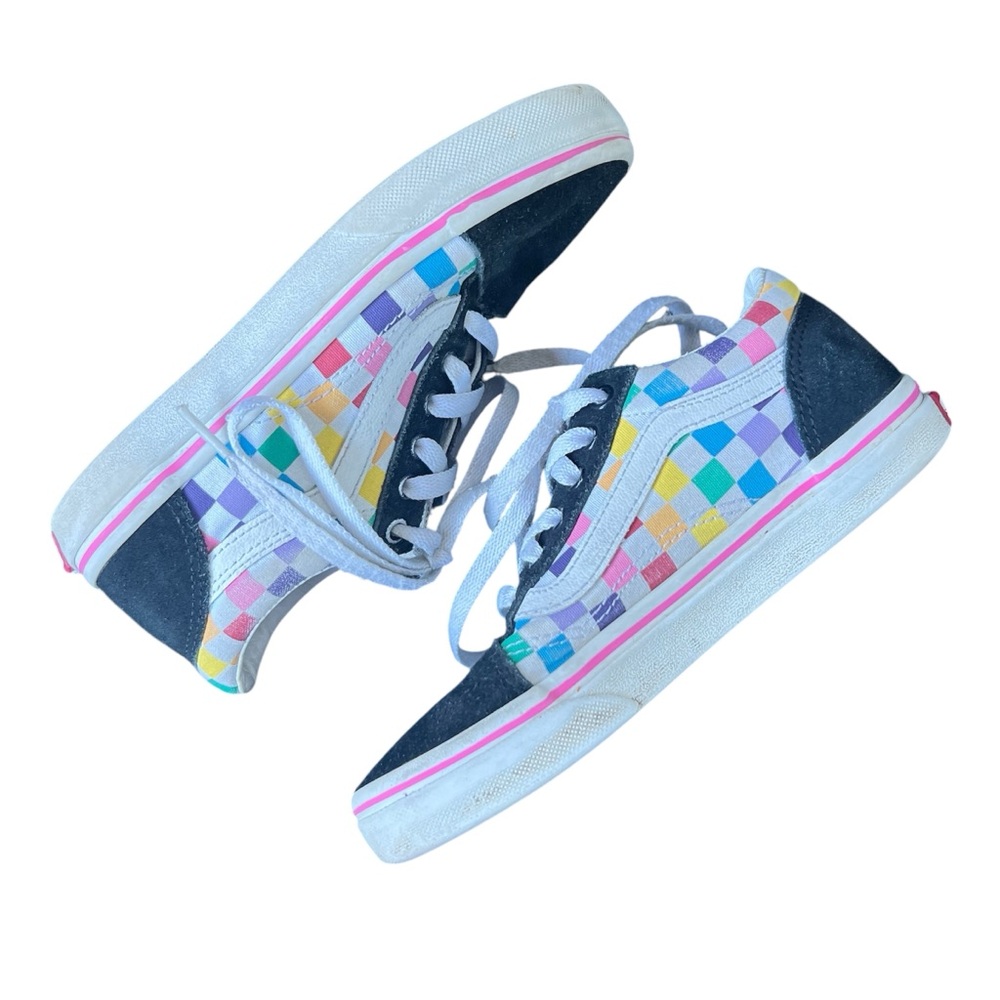 Vans- Girls Old Skool Rainbow Checkered Lace-Up Size 2